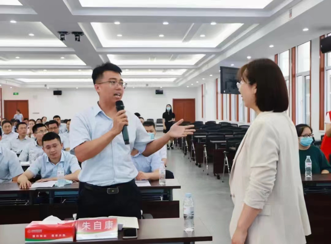 爱之道导师走进企业授课
